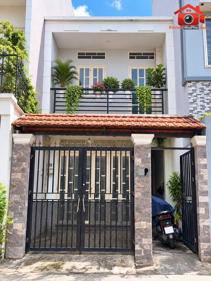 Bán nhà nở hậu hẻm xe hơi gần chợ Tân Hương 6,6 tỷ 80m2 nhà đất bất động sản sổ đỏ
