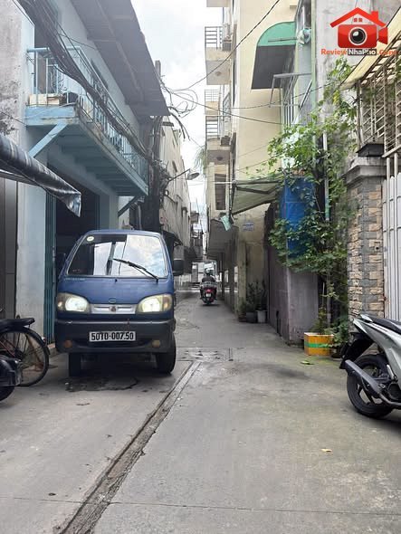 Nhà 5 tầng Lạc Long Quân Tân Bình 6,6 tỷ có dòng tiền 16 triệu/tháng