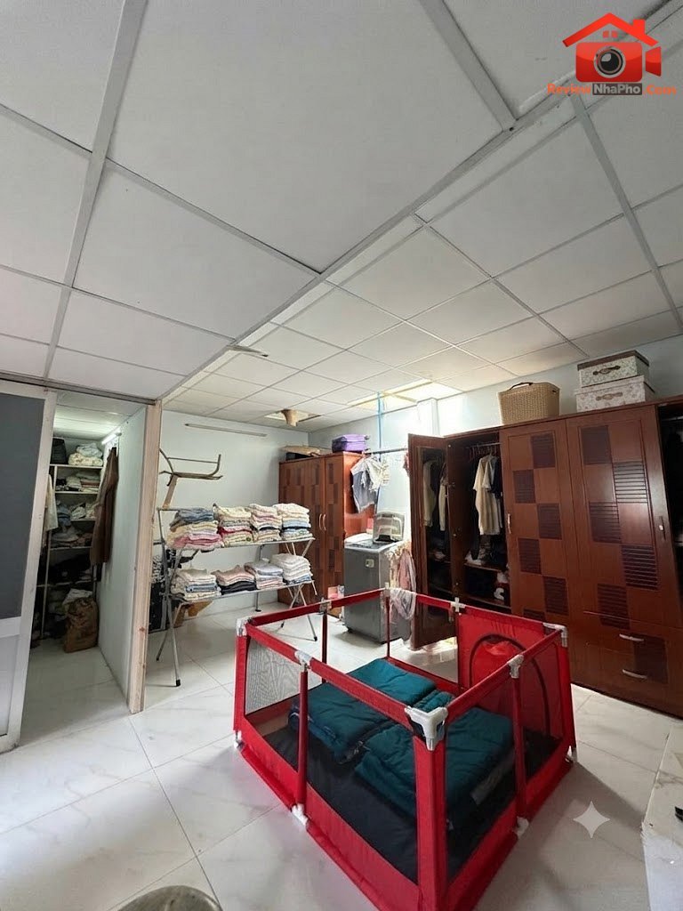 Nhà 2 tầng 40m2 gần chợ Tân Trụ, giá 3,5 tỷ, quận Tân Bình
