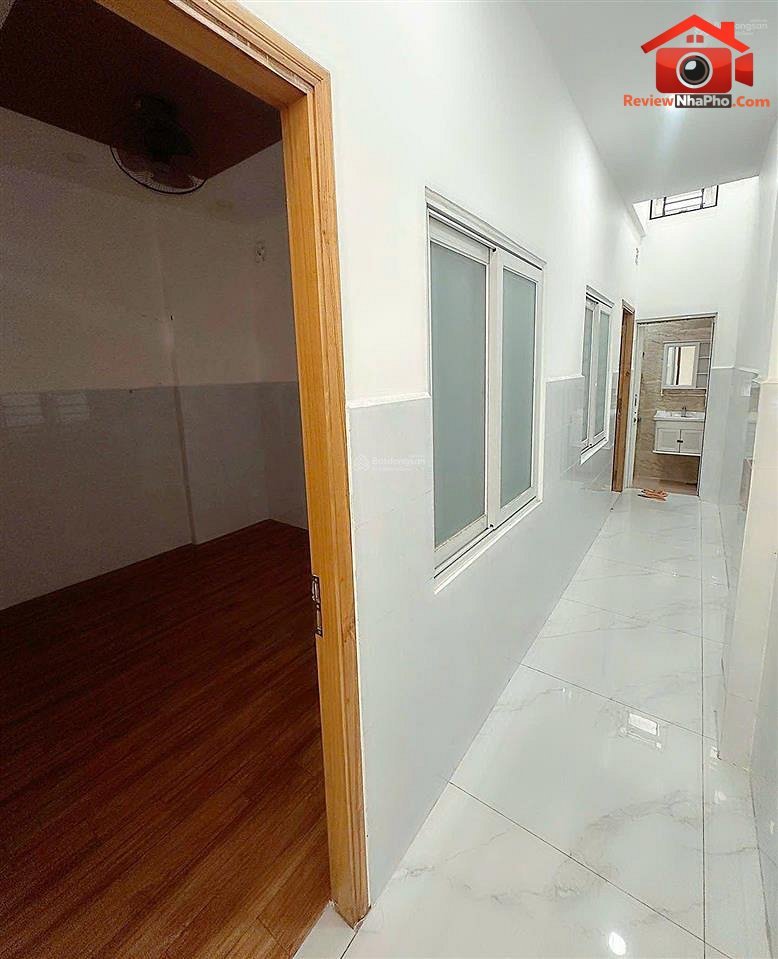 Review nhà phố Quận Tân Bình TP.HCM – Gần ngã tư Bảy Hiền, Sổ hồng đầy đủ